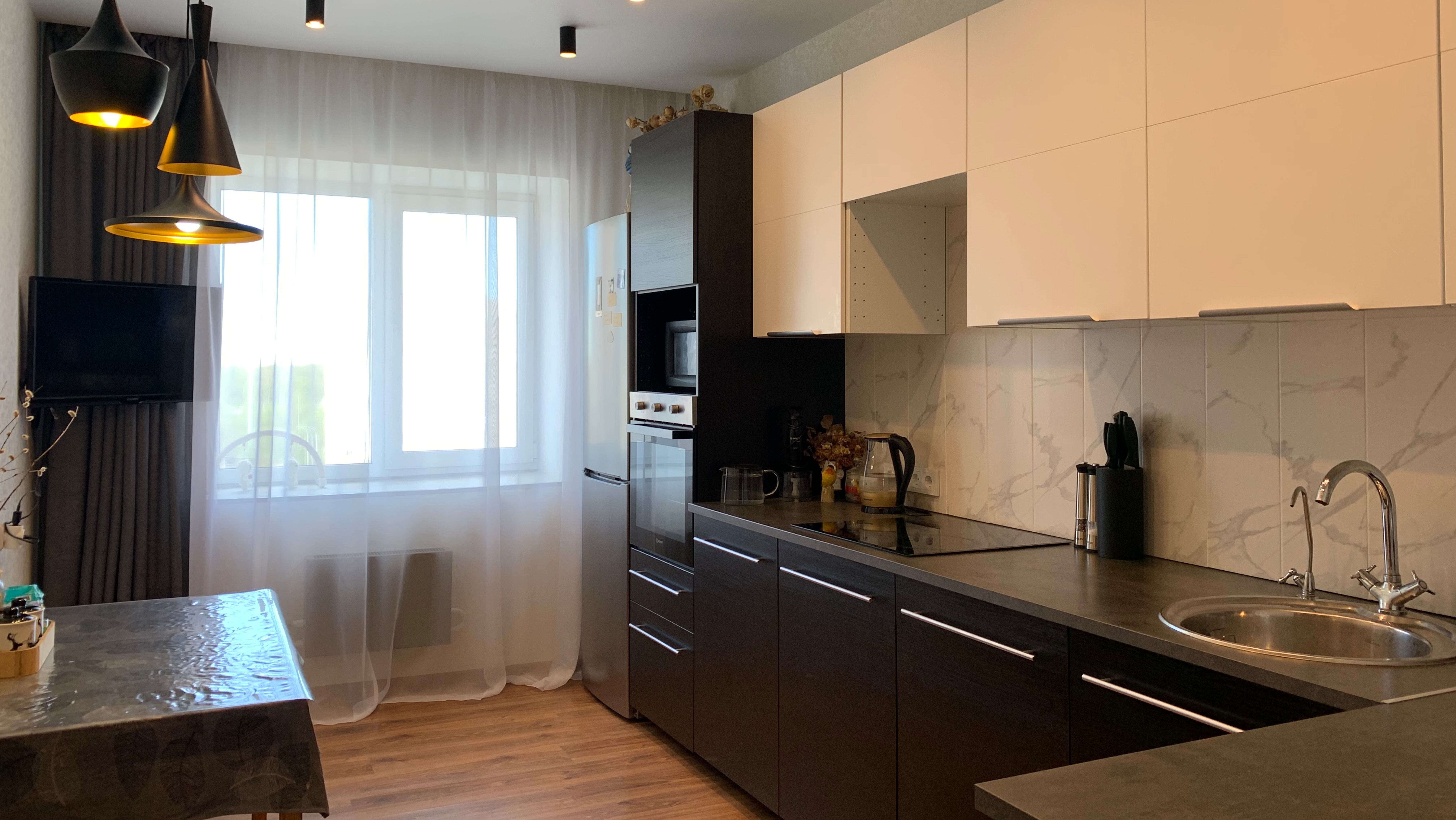 2-к квартира в г.Кстово, ул. Парковая, 12/2, S=62,3m2, Sкухни=12m2, 2/9 эт. 
Цена: 8 100 000₽