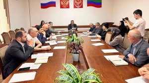 Выездной приём граждан прошёл в г. Дагестанские Огни. Заявителей выслушал первый зам.руков. Фонда
