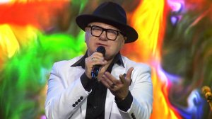 Андрей Маркус «Дарите женщине цветы» (муз. и сл. В. Тиссен)