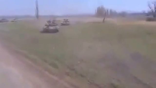 Колонна РФ танков на Донбассе. смотреть онлайн
