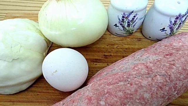 Мясные котлеты с капустой