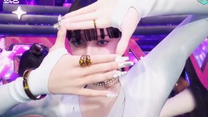 MAVE: - 'Pandora' Dance Performance Mirrored