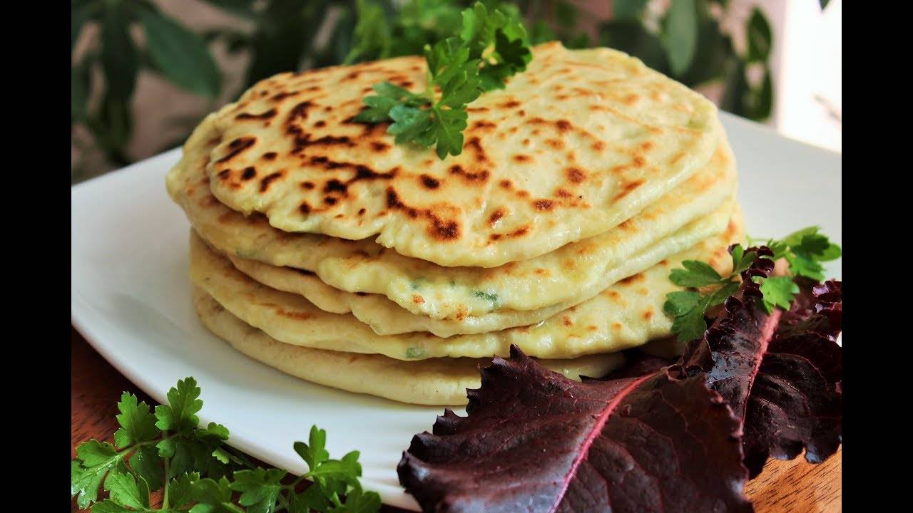 ЛЕПЁШКИ С ТВОРОГОМ И ЗЕЛЕНЬЮ на простокваше (или кефире), очень вкусно и просто! смотреть онлайн