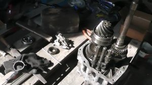 И снова Истана. Собираем коробку передач.