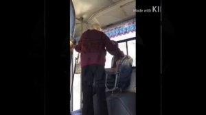 Злая бабка выгоняет чувака с места в автобусе