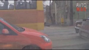 Подборка приколов на дороге ПРИКОЛЬНО Бабы за рулём Авто приколы