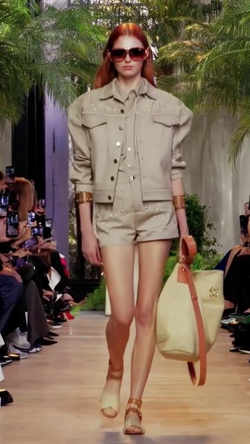 Elie Saab
ВеснаЛето2025#ЭлегантныйСтиль #ПремиумБренды#ВысокаяМода #Тренды2025