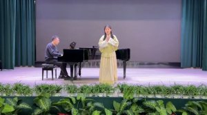 Чунцинский университет искусств и наук Wang Jiamei"Песня лодочника Юэ"