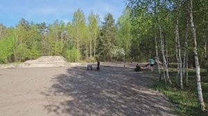 Фильм, о жизни белорусского хутора в лесу. Ремонт крыльца в старом доме. Высаживаем лотосы в пруд.