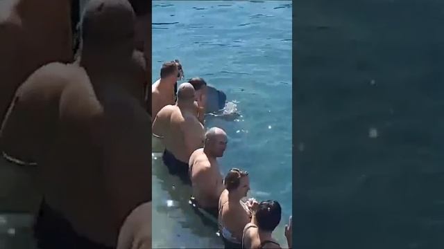 В хорошем настроении