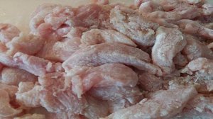 Гуляш из куриного филе с овощами