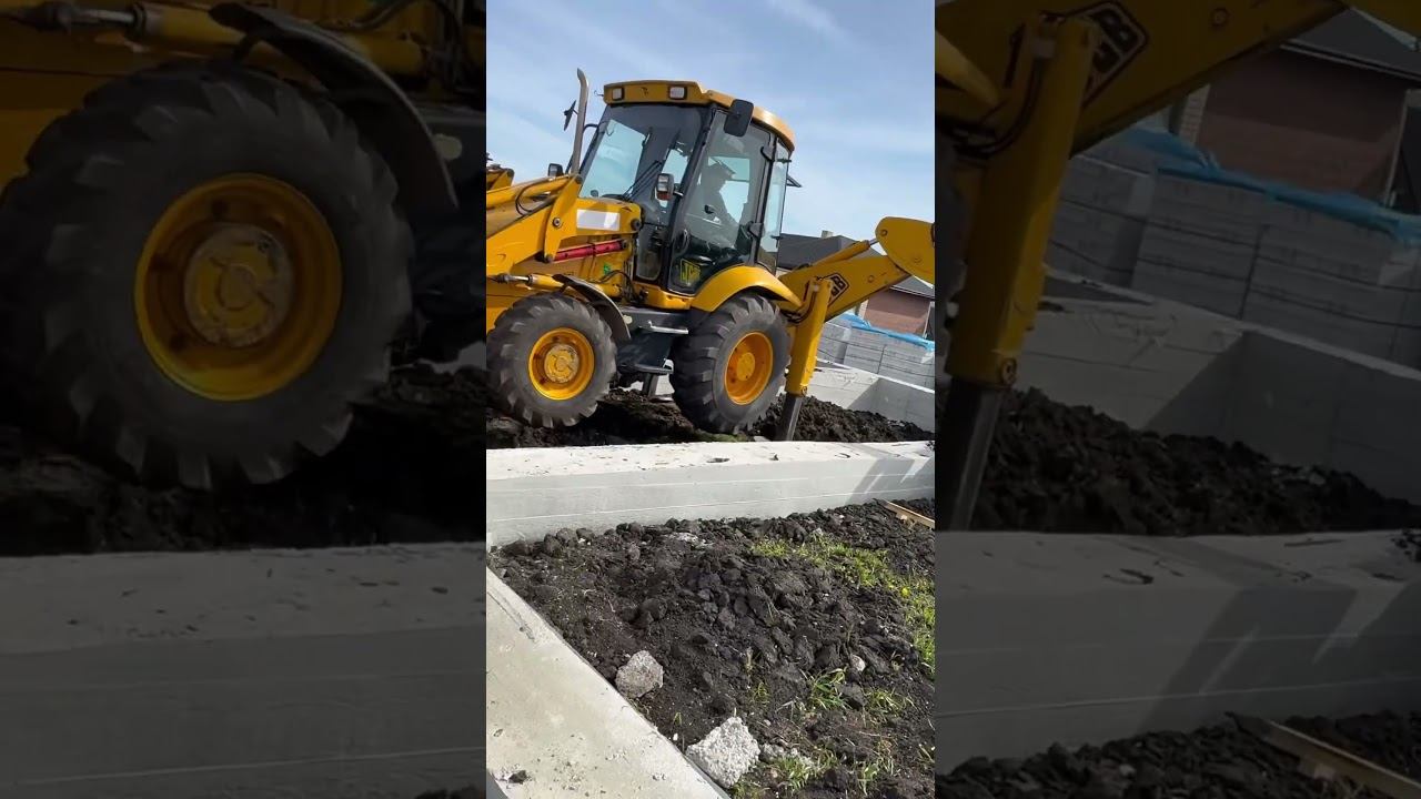 Обратная засыпка. Бесплатный чернозем #строительство #дом #топ смотреть онлайн