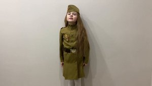 Стихотворение о войне. Степан Кадашников - мы говорили с мамой о войне. Читает Софья Мулихина 6 лет