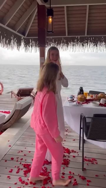 Чем расстроил отдых на Мальдивах! смотреть онлайн