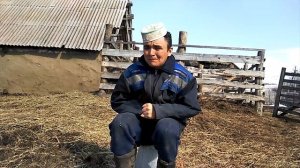 Башкирские приколы - Майсара заманивает деда блинами.