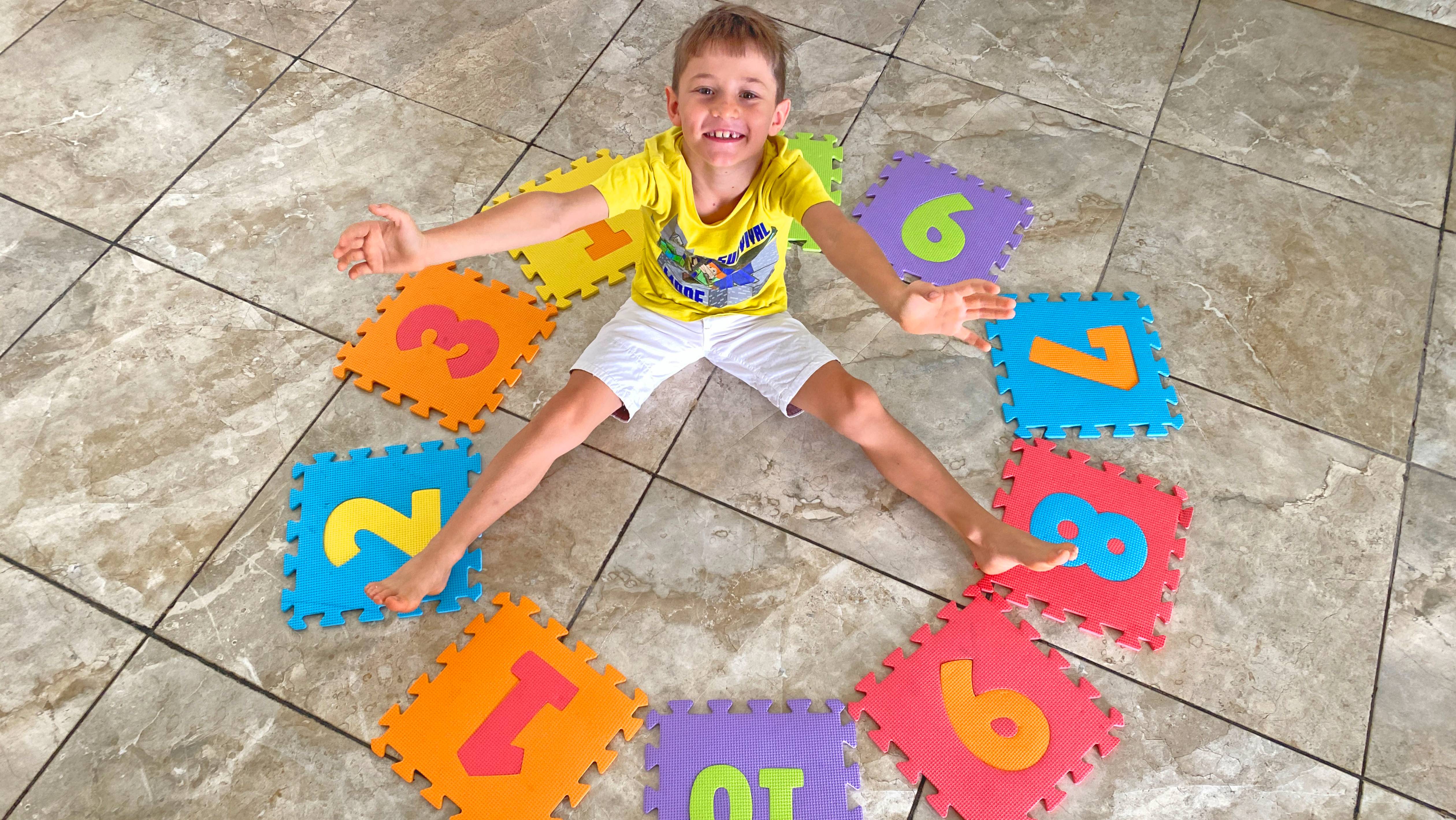 Учимся считать от 1 до 10 | Играем в прятки с цифрами смотреть онлайн