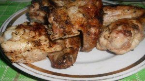 Куриные крылья с лимоном на мангале