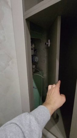 Шкаф в ванную комнату.
