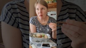 Мукбанг. Роллы вчерашние