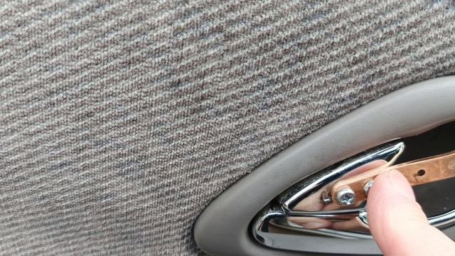 РЕМОНТ САЛОННОЙ РУЧКИ ОТКРЫВАНИЯ ДВЕРИ ,МАЗДА ТРИБЬЮТ. смотреть онлайн