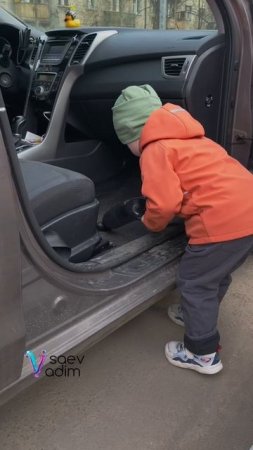 Как приучать ребенка к труду