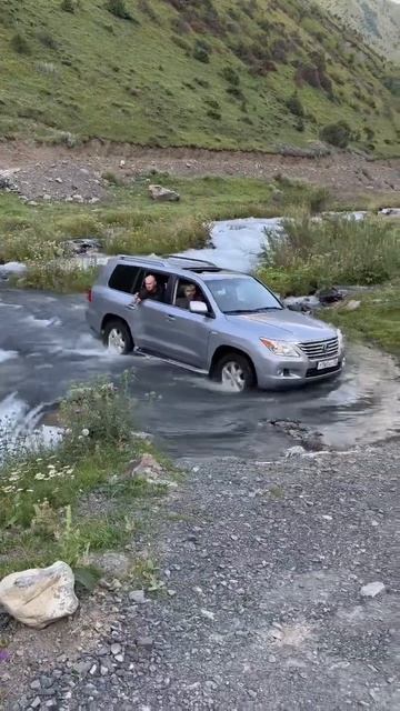 Республика Дагестан. Рутульский району подножья  горы диавгай 4017 м