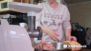 Vlog/4/ Утро со мной/ Готовлю обед/ Коврик из ненужных вещей/ Пробуем финики из Дубая...