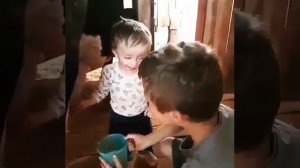 ребенок доит корову прикол