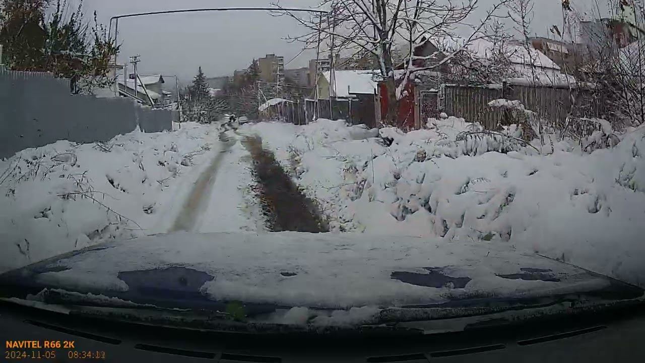 Первый раз застрял на Ховере. Вот, что значит резина не по сезону.)))