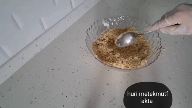 TAHİN HELVASI NASIL YAPILIR YAZ HELVASI Helva tarifleri huri metekmutfakta смотреть онлайн