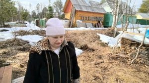 Наколола щепы. Приготовила обед.