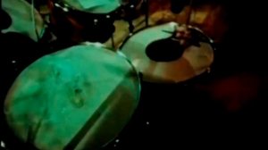 Летов ИГРАЕТ НА БАРАБАНАХ