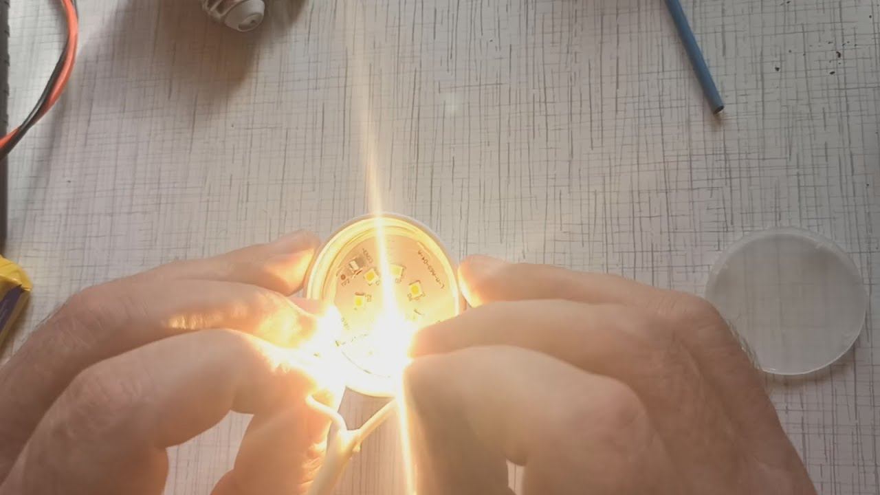Простой ремонт СВЕТОДИОДНОЙ led лампочки за 5 минут. Как проверить светодиоды лампы.