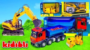 Игрушечный экскаватор ремонтирует дорогу! 🚧 Строительные грузовики и развивающие игрушки для детей