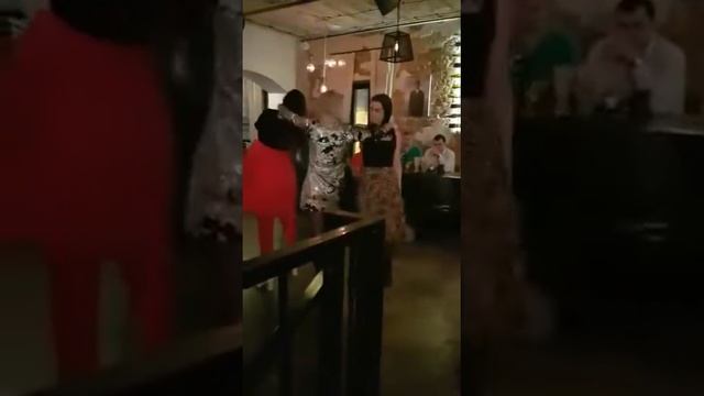 Пьяная на корпоративе. смотреть онлайн