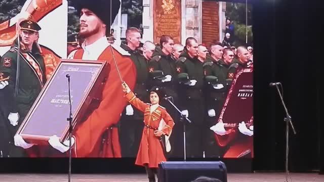 "Слава богу, что все мы казаки": солист ансамбля "Соловейко" (г. Анапа, 26.04.2025)