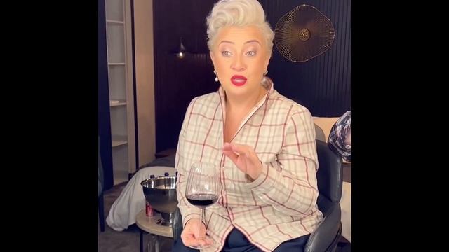 Теона Контридзе про еду заграницей 🥘🥙🥨 смотреть онлайн