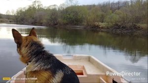 тестируем самодельную лодку на пруду