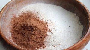 Шоколадные маффины с вишней