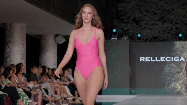 Бикини в движении  на Miami Swim Week 2025