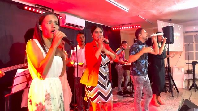 Danzando en cada temporada (cover SALSA) смотреть онлайн