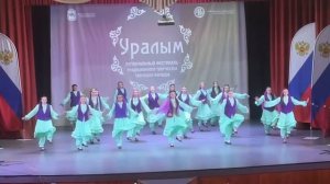 Танцевальный коллектив "Опtимиstы". Руководитель Хабибуллина Фарзия Гиниятулловна