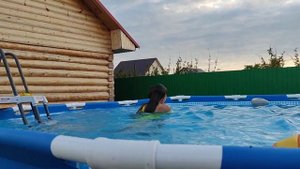 Купание в бассейне.Часть 2