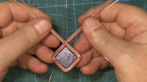 МК - Кулон в технике Wire Wrapped из медной проволоки и чарои
