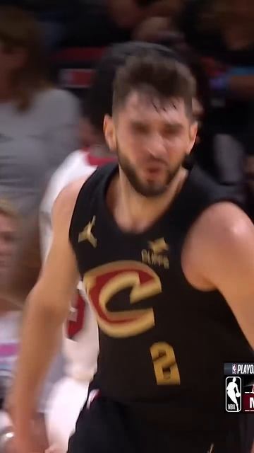 Ty Jerome gets his defender off his feet with a crazy hesi