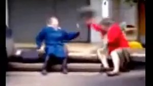 Прикол - Бабки дерутся