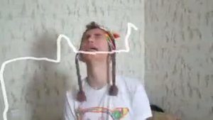 Большой мальчик плачет Как маленький