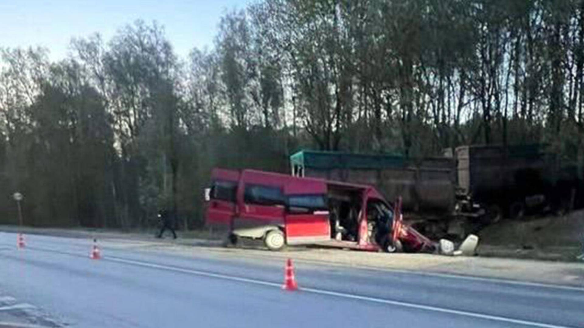 Под Калугой произошло смертельное ДТП с микроавтобусом