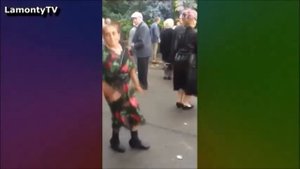 приколы Танцующие бабки