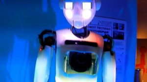 Общение с роботом, умный робот, робот Теспиан. Communication with the robot